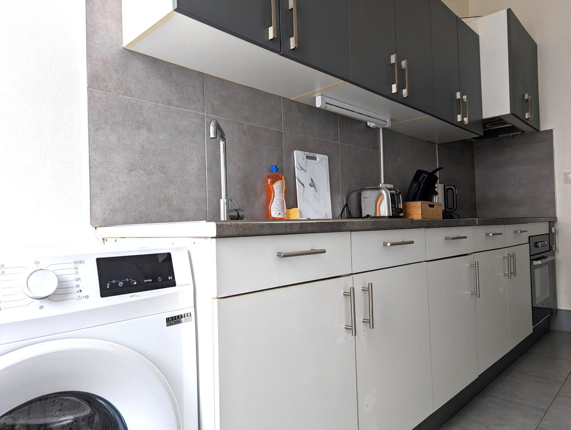 Le Mirage - Appartement 2 Chambres, Salon, Cuisine Equipee, Parking Et Wifi Gratuit Mülhausen Exterior foto